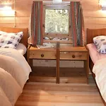 6 Person In Vatne-by Traum