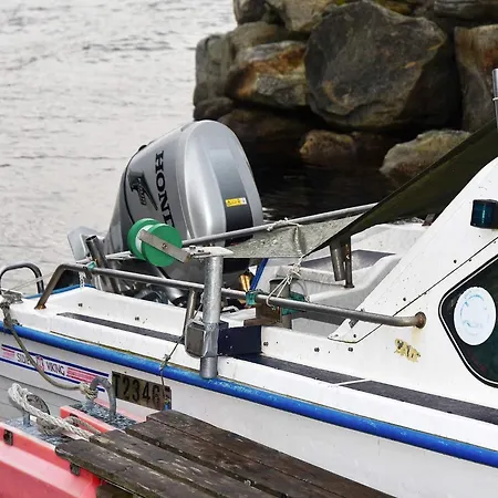 6 Person In Vatne-by Traum * Vatne