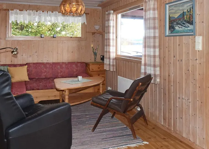 6 Person In Vatne-by Traum Vatne