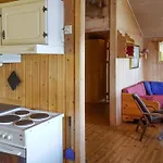 6 Person In Vatne-by Traum Vatne